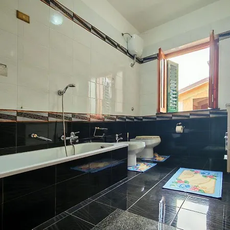 Tra Mari E Monti Apartman *