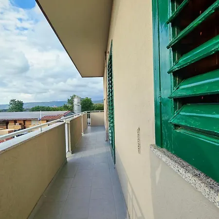 Apartman Tra Mari E Monti